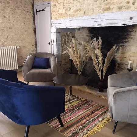 לינה וארוחת בוקר Le Domaine Aubazen 4*