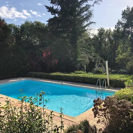 Bed & Breakfast Le Domaine Aubazen 4*